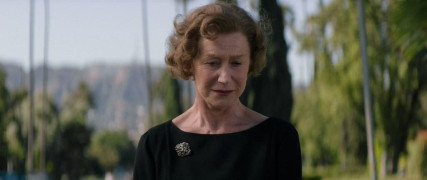 Кадр з фільму Жінка в золотому