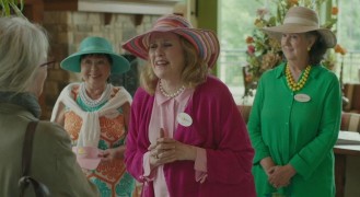 Кадр з фільму Вболівальниці зі стажем