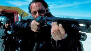 Кадр з фільму Багрові ріки