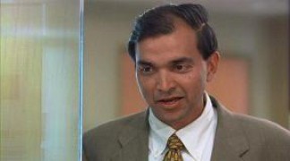 Кадр з фільму Ти мені, я тобі