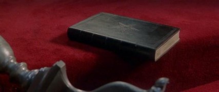 Кадр з фільму Дев'ята брама