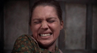 Кадр з фільму Розірвана завіса