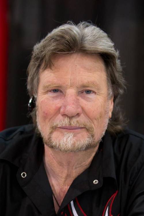 Фото Вернон Веллс