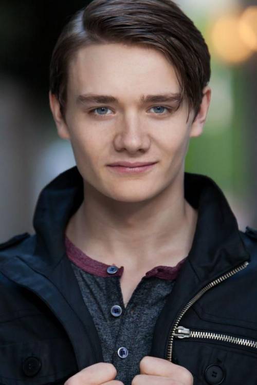 Фото Дакота Гойо